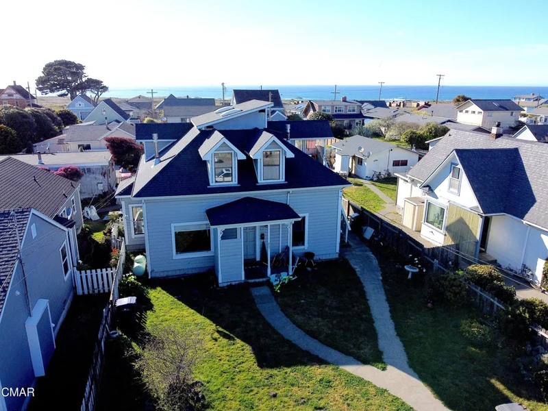 627 Stewart, Fort Bragg, CA 95437