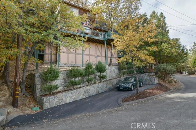 1244 Aleutian Drive, Lake Arrowhead, CA 92352