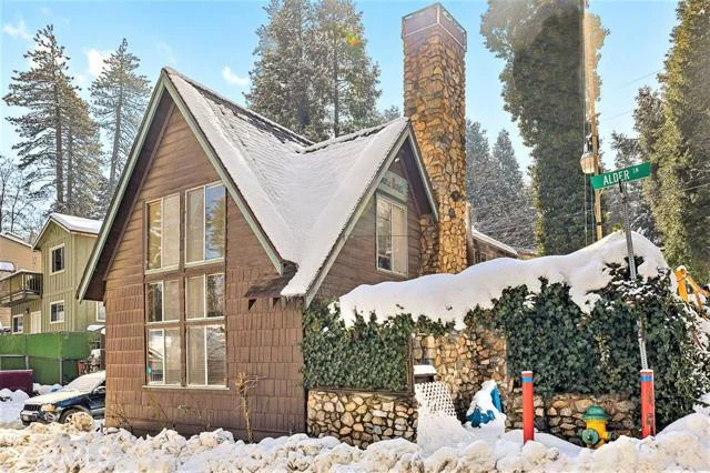 22800 Azalia, Crestline, CA 92325