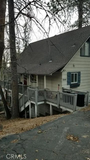 27476 School, Lake Arrowhead, CA 92326