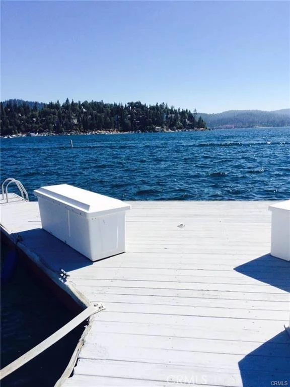 19 State Hwy 173, Lake Arrowhead, CA 92352