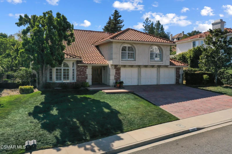 1225 Dumaine, Oak Park, CA 91377