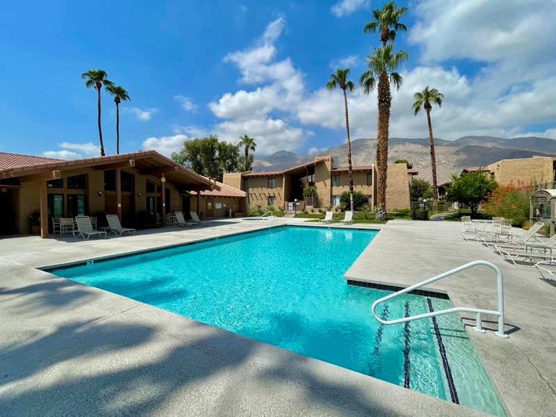 1050 Ramon #5, Palm Springs, CA 92264