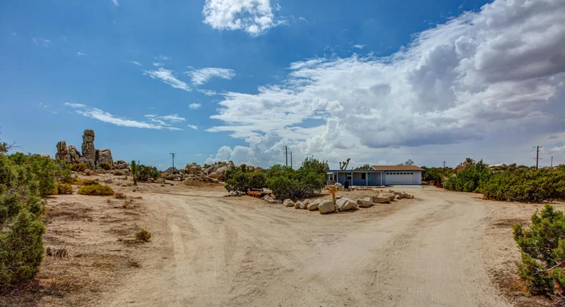5564 Old Womans Springs Rd, Yucca Valley, CA 92284