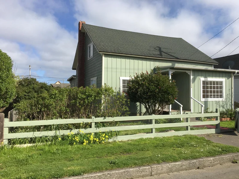 230 Whipple, Fort Bragg, CA 95437