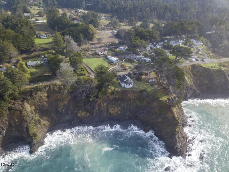 11251 Lansing, Mendocino, CA 95460