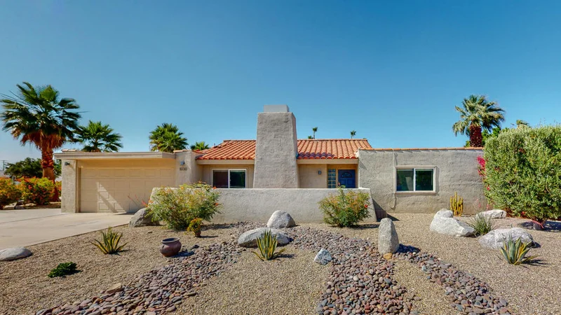 1030 El Conquistador, Palm Springs, CA 92262
