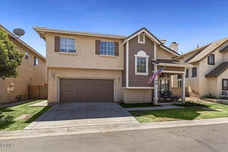 627 Calle Laguna, Oxnard, CA 93030