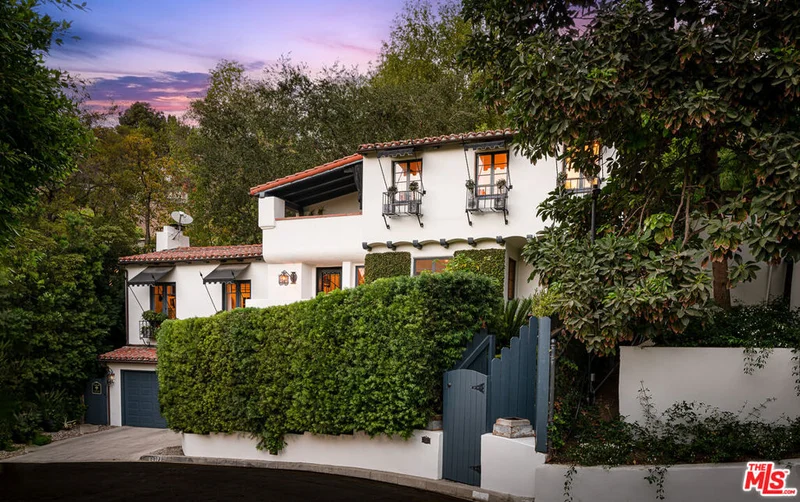 5613 Valley Oak, Los Angeles, CA 90068