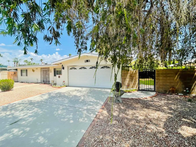 1180 Calle Marcus, Palm Springs, CA 92262