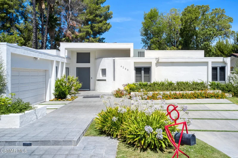 4285 Pasadero, Tarzana, CA 91356