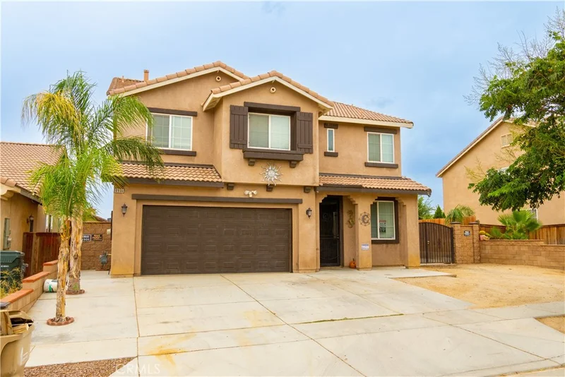 8955 Azalea Springs, Oak Hills, CA 92344