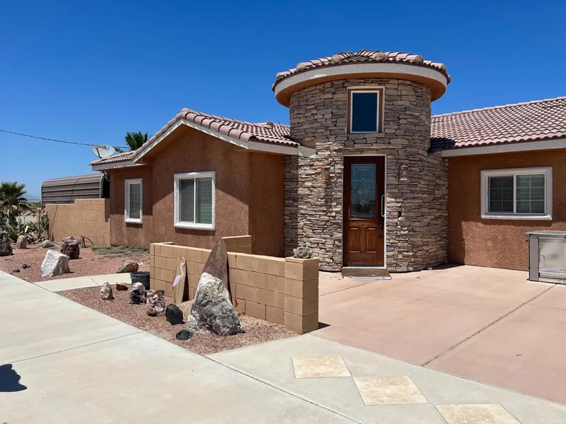 3011 Brent, Thermal, CA 92274
