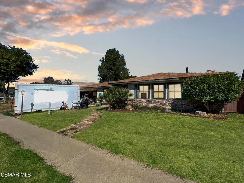 4261 Eileen, Simi Valley, CA 93063