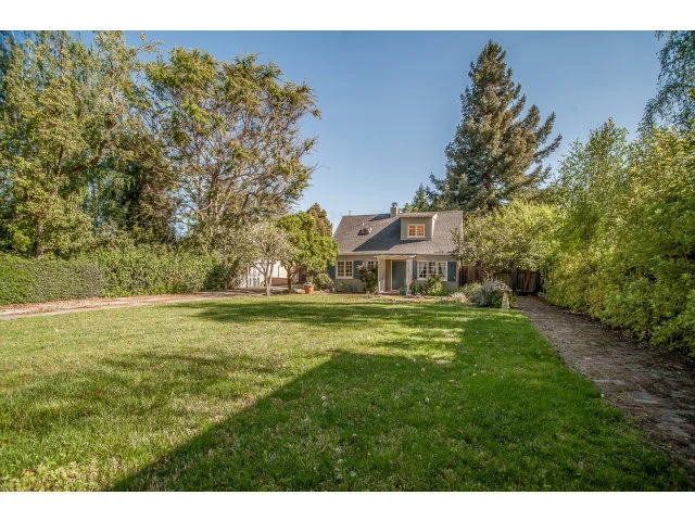 114 University, Menlo Park, CA 94025