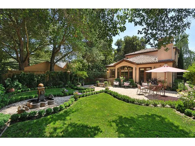23 Almendral, Atherton, CA 94027