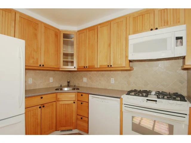 875 Broadway, Belmont, CA 94002