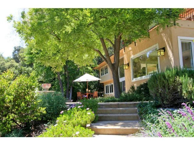 880 High, Woodside, CA 94062