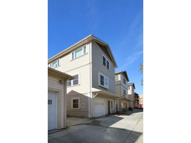 411 Broadway #B, Santa Cruz, CA 95060