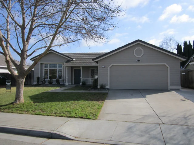 871 Joe Borovich Drive, Hollister, CA 95023
