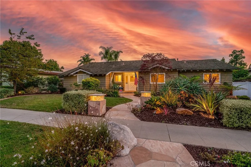 5610 Anaheim, Long Beach, CA 90815