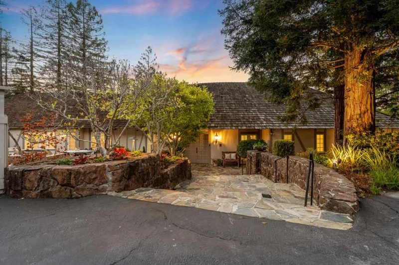 100 New Place Road, Hillsborough, CA 94010