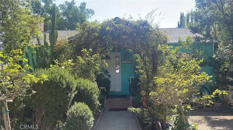 11826 Snelling, Sun Valley, CA 91352