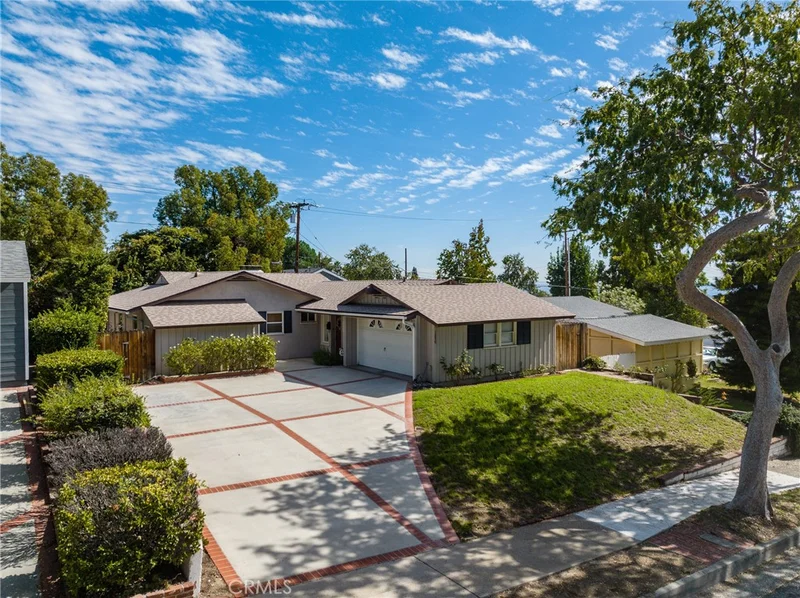 1250 Leonard, Pasadena, CA 91107