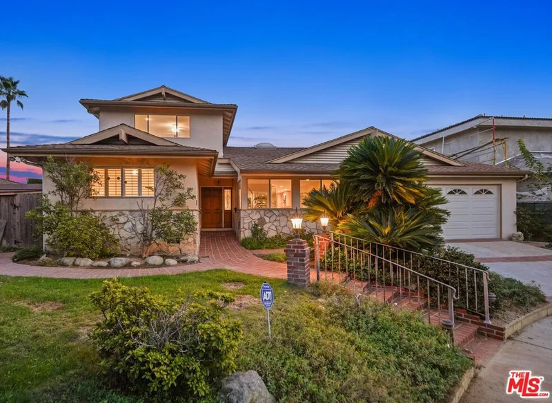 914 Rasic Ridge, Glendale, CA 91207