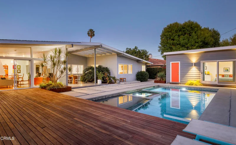 18416 Bermuda, Northridge, CA 91326