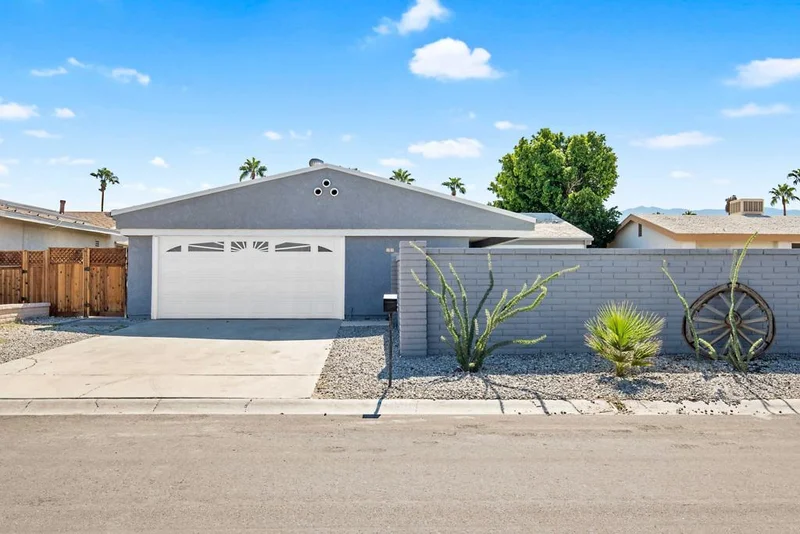43015 Tennessee, Palm Desert, CA 92211