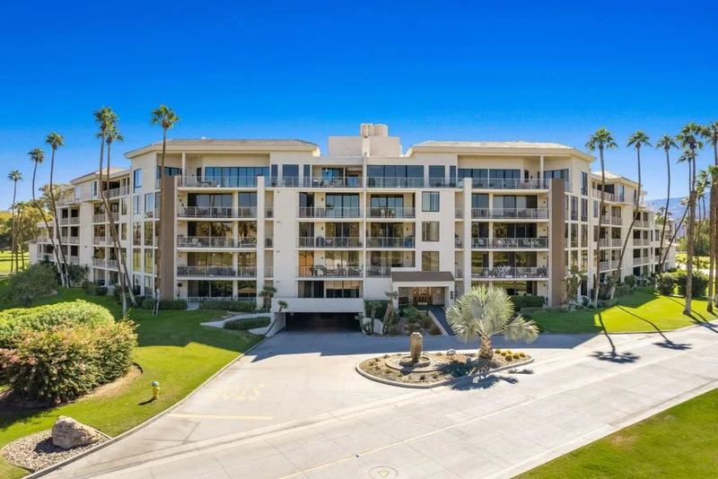 910 Island #112, Rancho Mirage, CA 92270