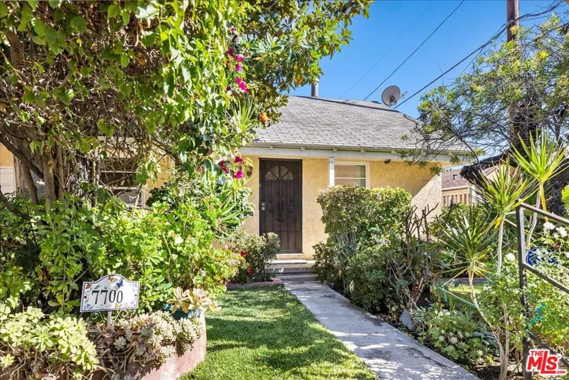 7700 Arcola, Sun Valley, CA 91352