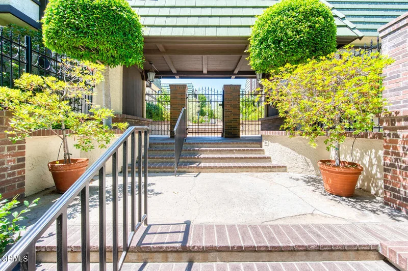 885 Orange Grove #30, Pasadena, CA 91105