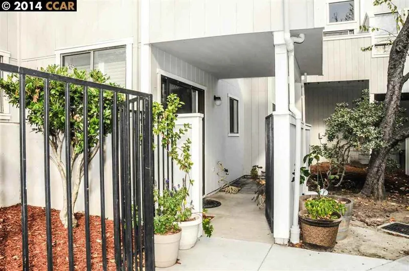 1002 Maywood Ln #1B, Martinez, CA 94553-4163