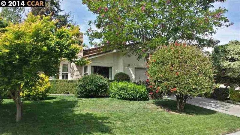 19 Jib Ct, Pleasant Hill, CA 94523-1207