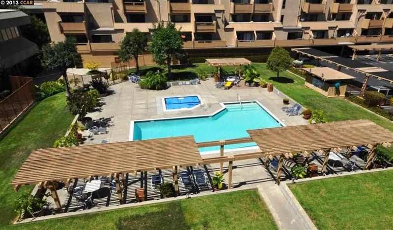 1 Embarcadero W #357, Oakland, CA 94607-4503