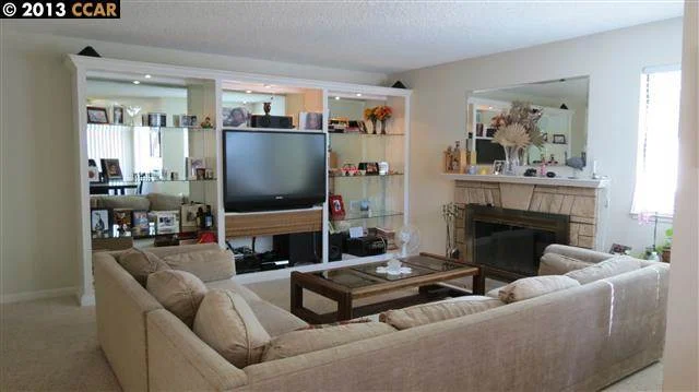1142 Maywood Ln, Martinez, CA 94553-4169