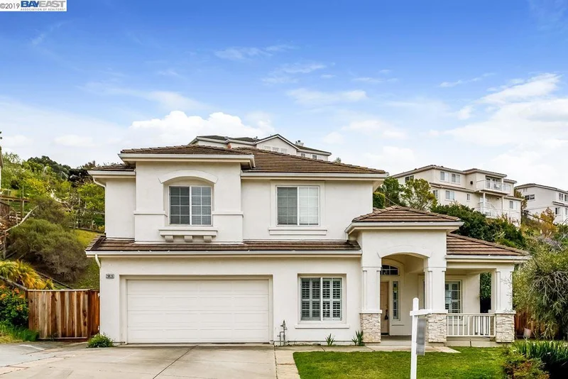29928 Red Maple Ct, Hayward, CA 94544