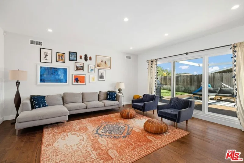4578 Don Felipe, Los Angeles, CA 90008