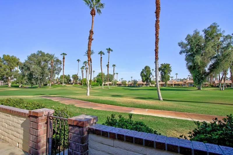424 Sierra Madre, Palm Desert, CA 92260