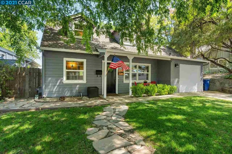 4161 Chaucer Dr, Concord, CA 94521