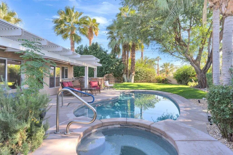 125 Christa, Palm Desert, CA 92260
