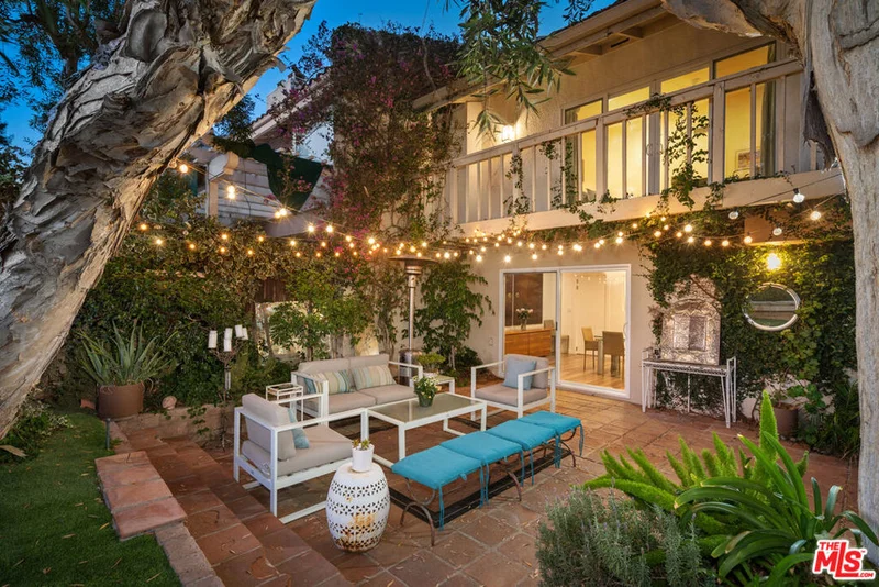 2735 Bottlebrush, Los Angeles, CA 90077