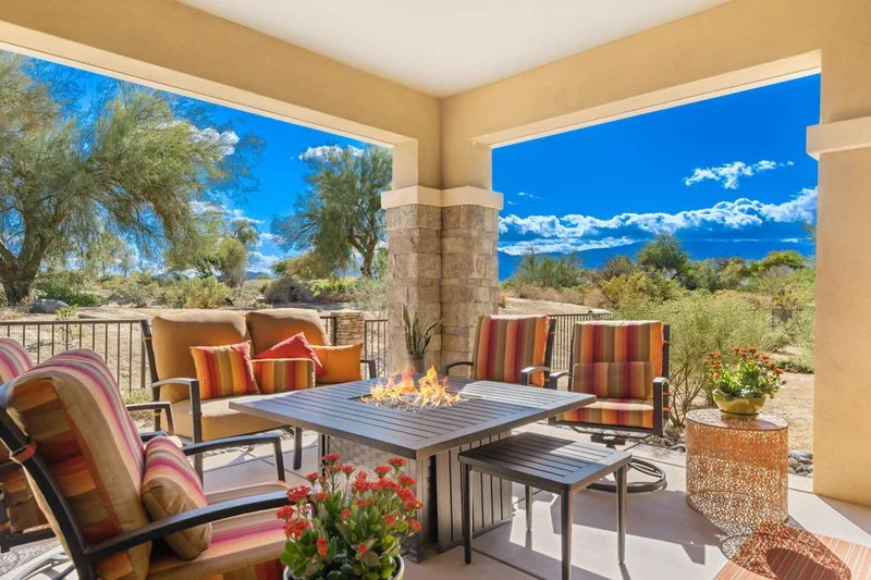 1002 Retreat, Palm Desert, CA 92260