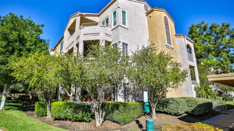2550 San Gabriel #301, Corona, CA 92882