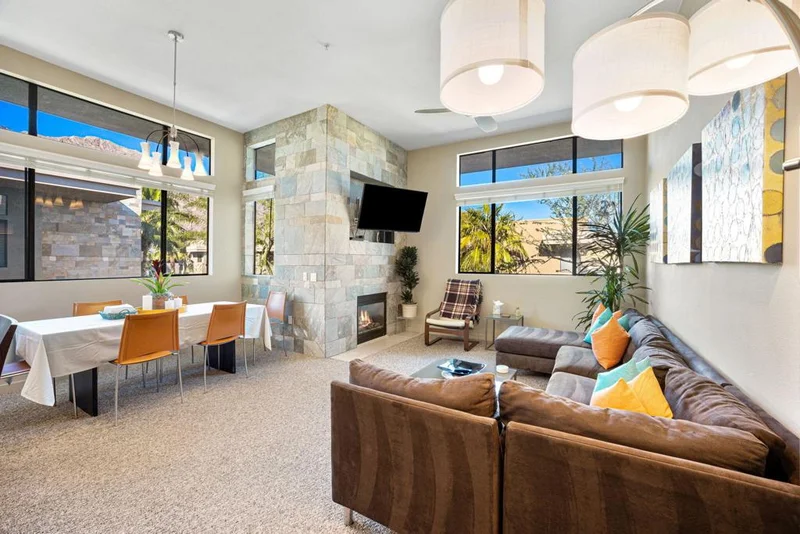 900 Palm Canyon #202, Palm Springs, CA 92264