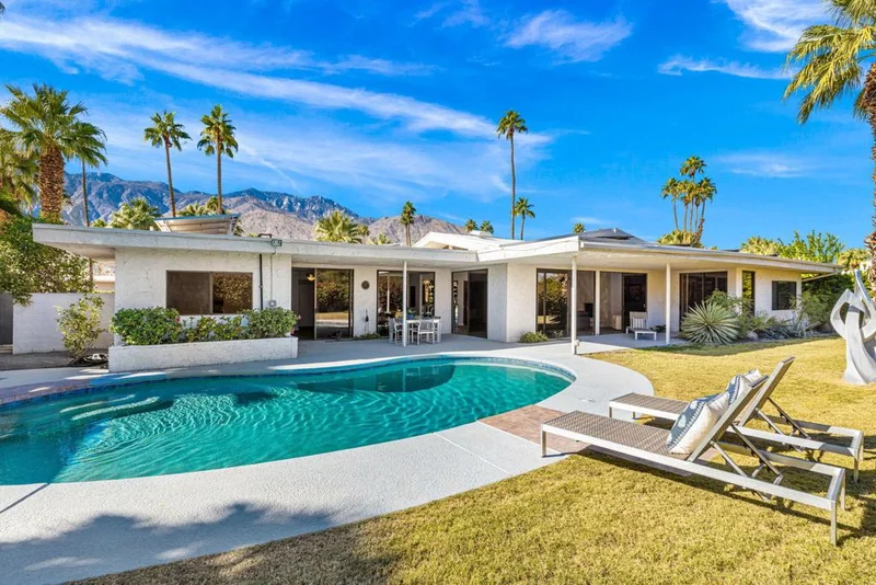 2294 Toledo, Palm Springs, CA 92264