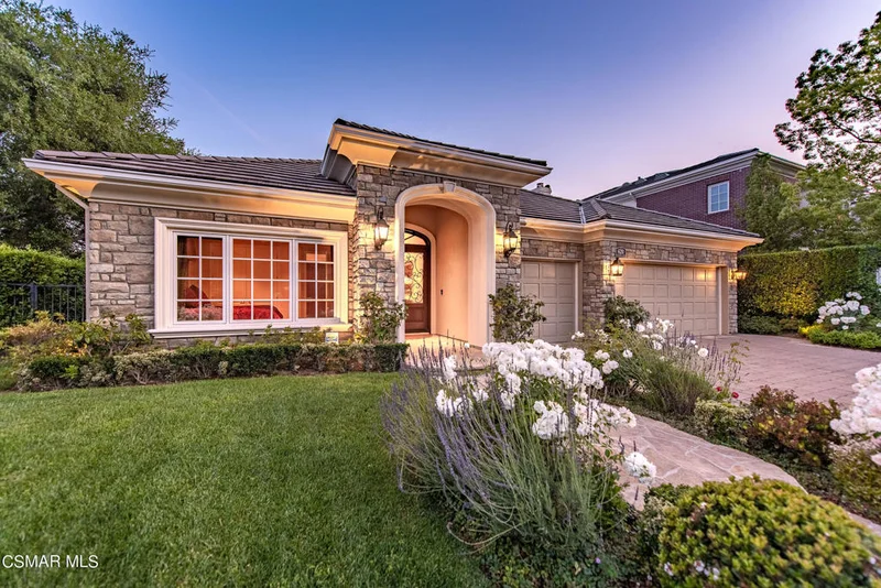 620 Ravensbury, Lake Sherwood, CA 91361