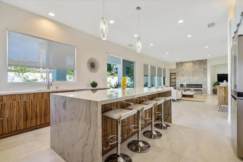 118 Brenna, Palm Desert, CA 92211